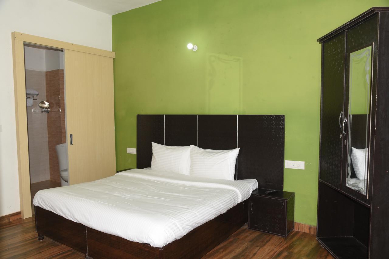 The Palm Tree -Family Stay Amritsar Exteriör bild