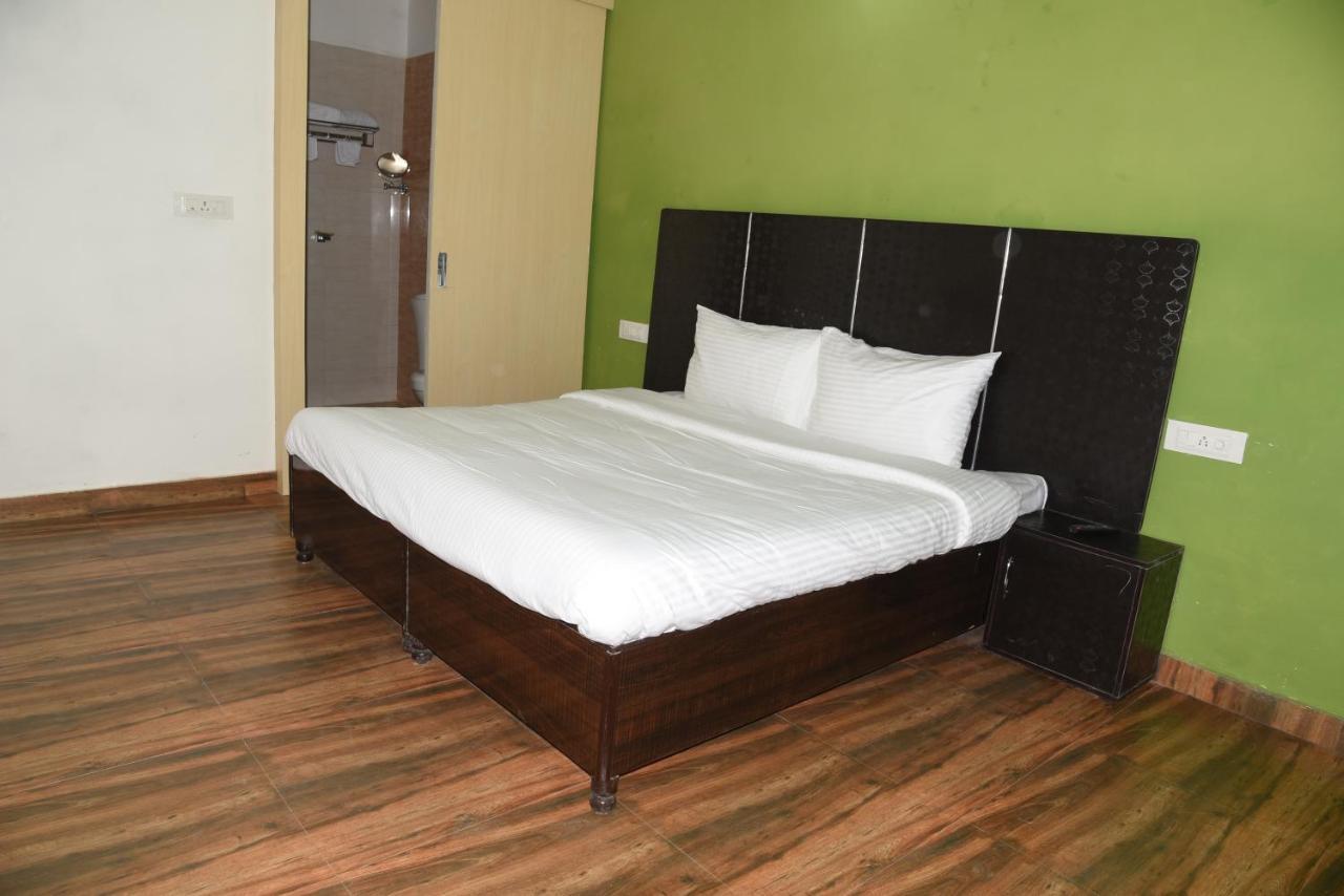 The Palm Tree -Family Stay Amritsar Exteriör bild